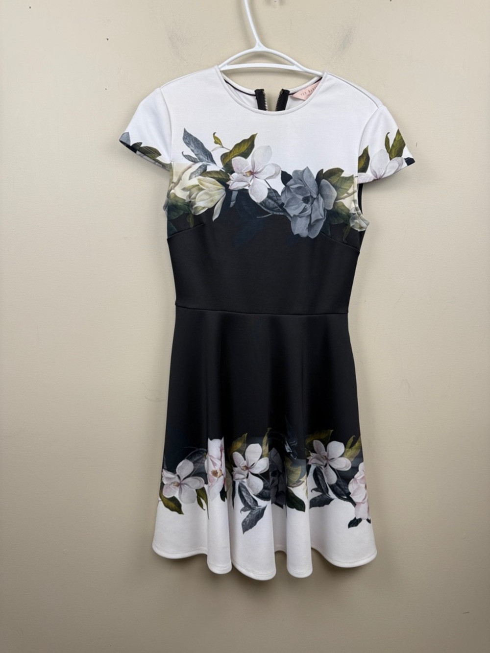 Ted baker Floral Fit & Flare Dress - Black and White xs - Picture 2 of 12